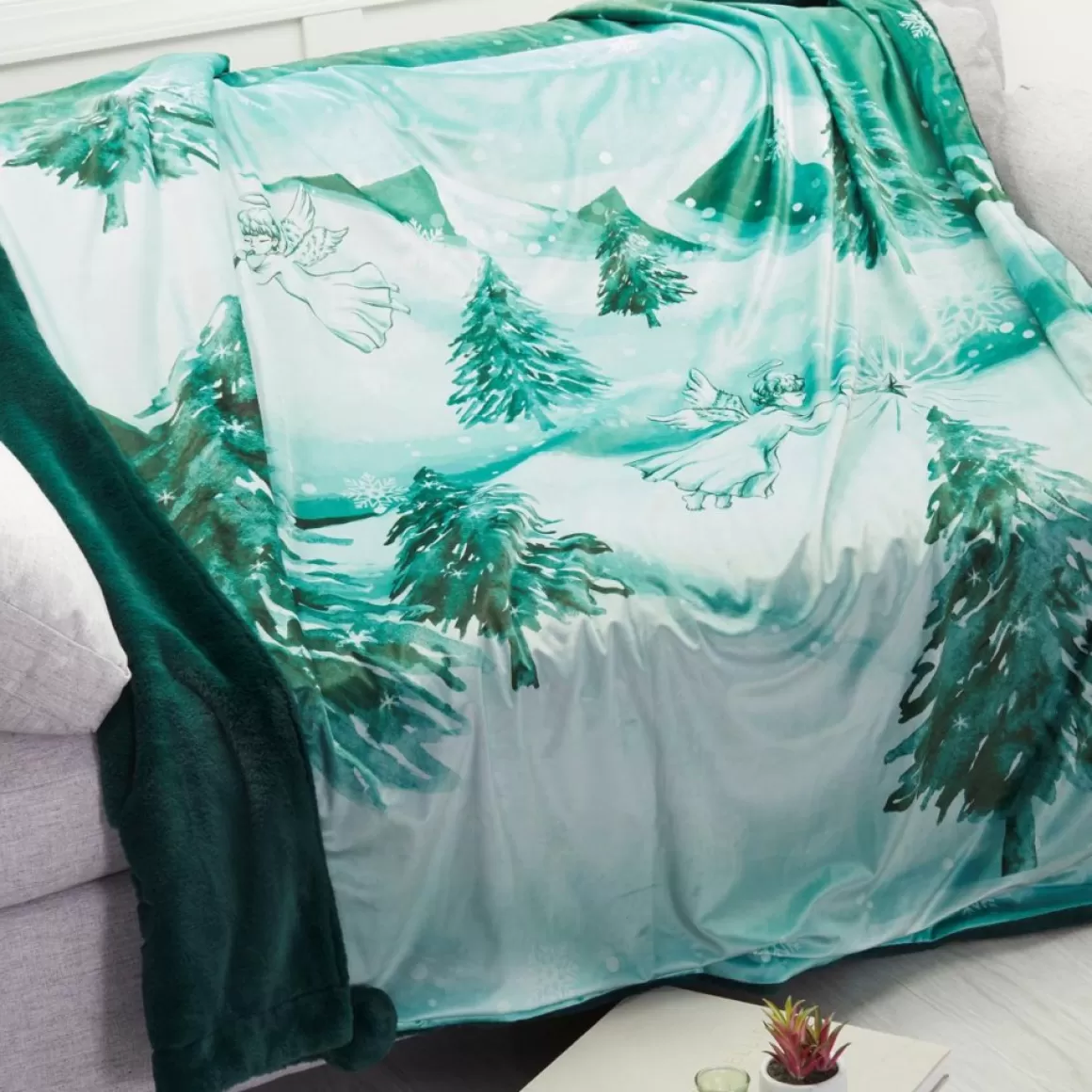 august & leo Oversized Faux Fur Angelic Winter Throw