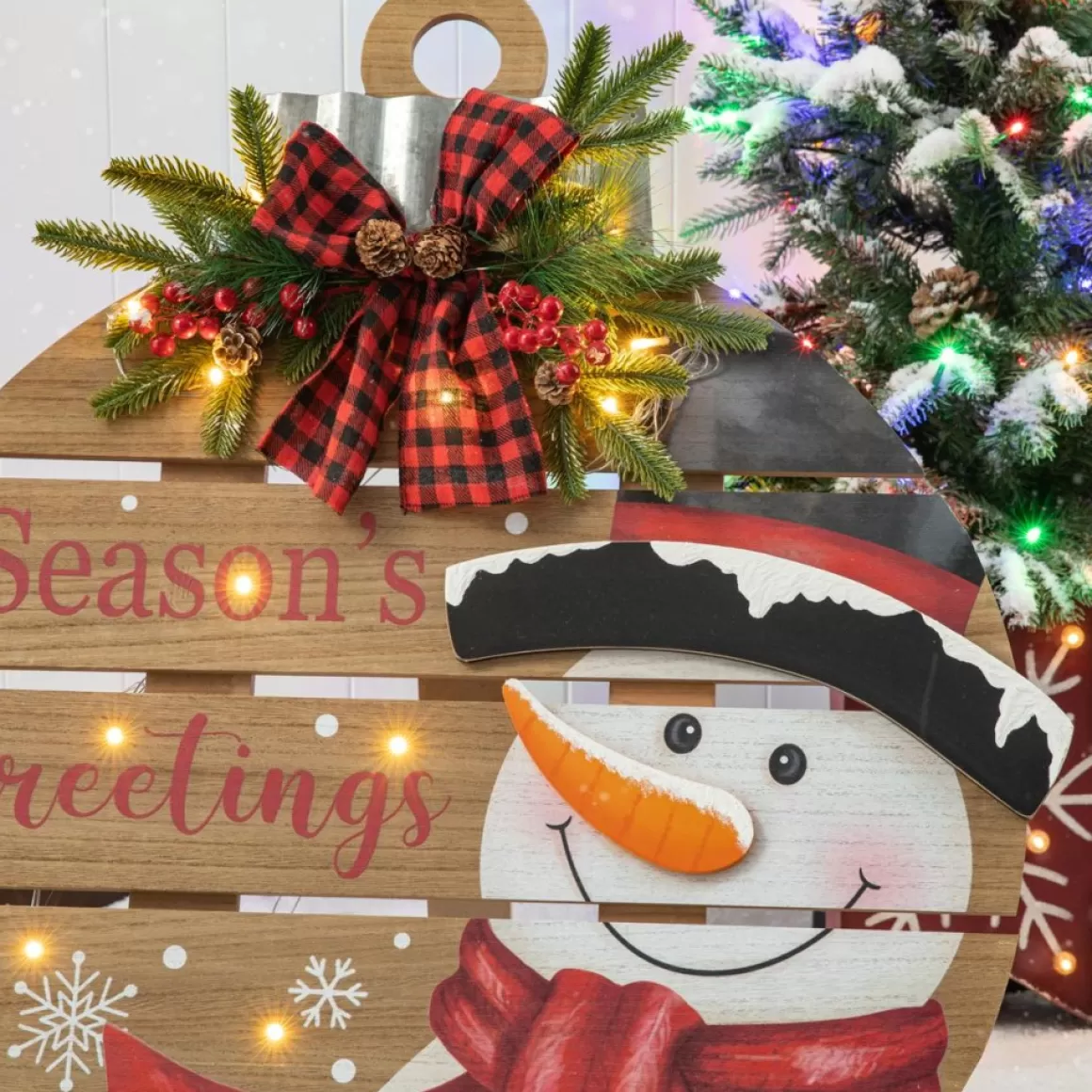 Glitzhome 30.25" H Lighted Round Wooden Snowman Porch Decor