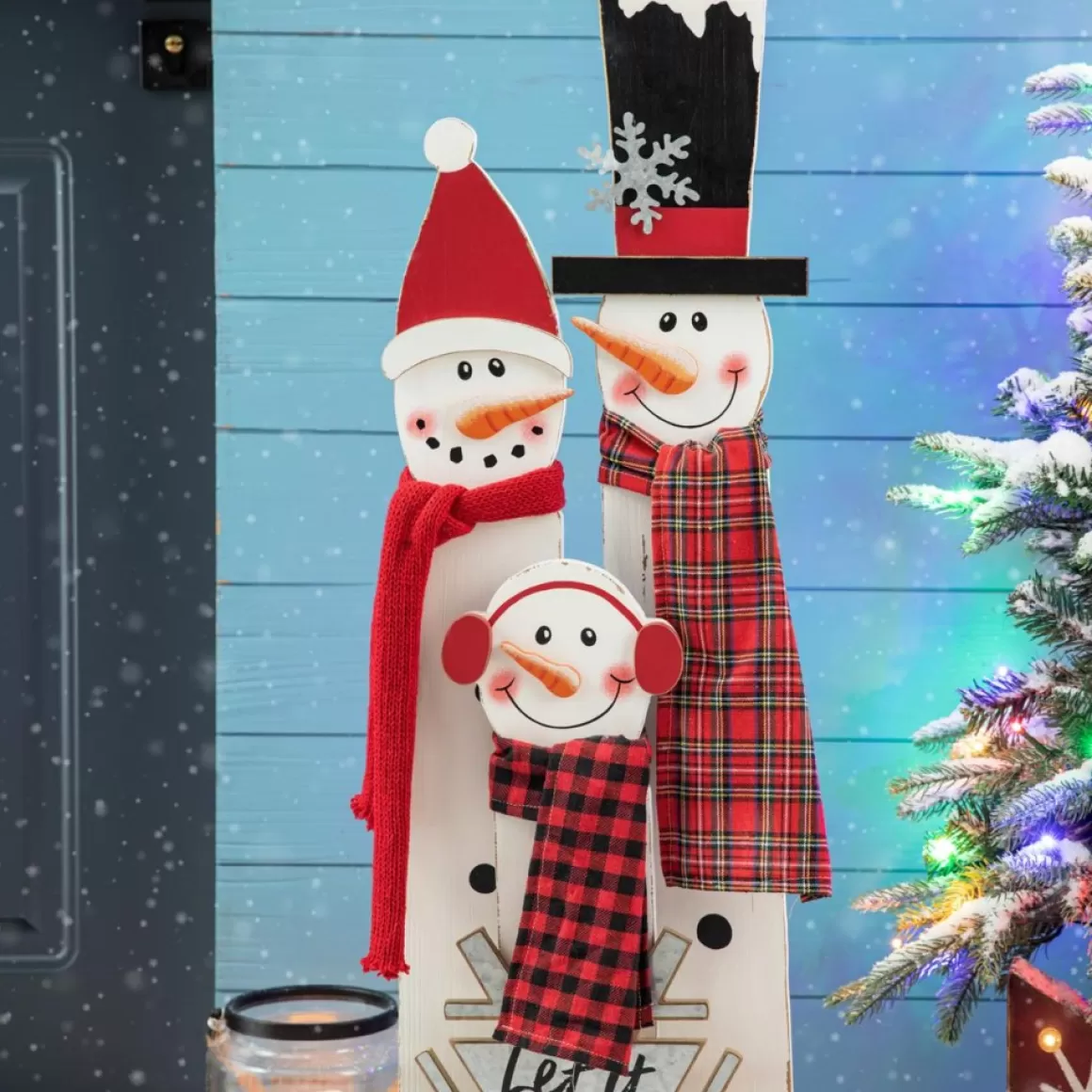 Glitzhome 35.5" H Wooden Snowman Family Porch Decor